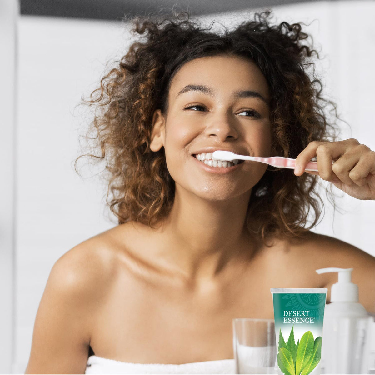 Desert Essence Tea Tree Oil Mint Toothpaste, Fluoride Free, 6.25 oz